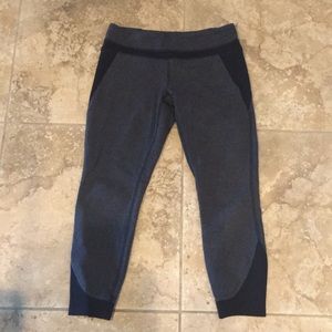 Black & Gray Lululemon crop